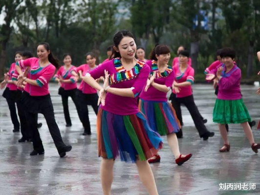 跳广场舞做什么特效赚钱 专门跳广场舞的