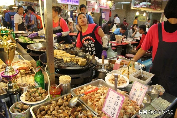 一个夜市做什么生意最赚钱 在夜市适合做什么小本生意