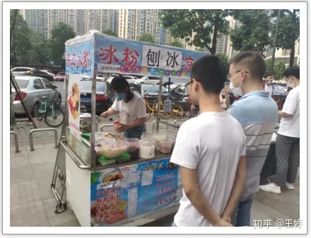 摆摊做什么冷饮赚钱快点 摆摊做什么冷饮赚钱快点呢