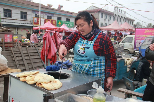 女人在镇上做什么生意赚钱 女孩在乡镇适合做什么小生意