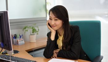 女的去国外做什么赚钱 女人出国打工去哪里好