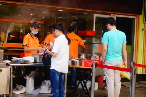 在深圳小吃做什么赚钱快，创业者的盈利攻略