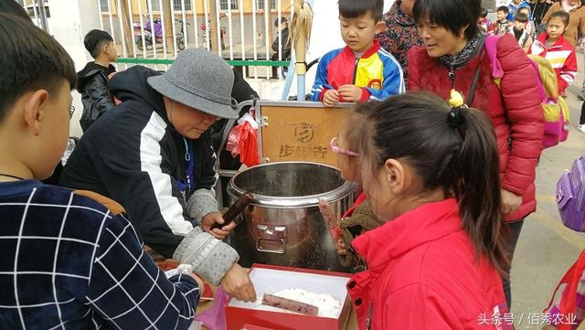 农村小学旁边做什么赚钱 乡村小学门口做什么生意最赚钱