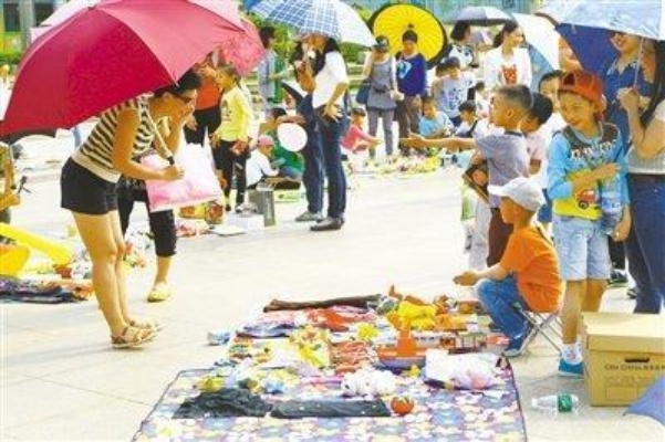 上海摆地摊做什么赚钱最快 在上海摆地摊卖什么能赚钱