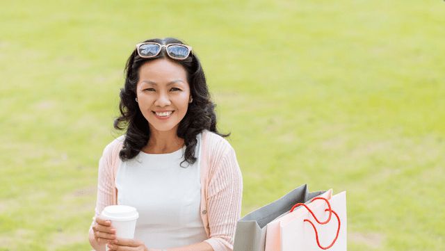 女人老了做什么最赚钱图片