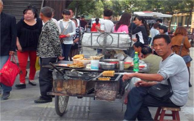  老家做小生意赚钱，实用建议与案例分析