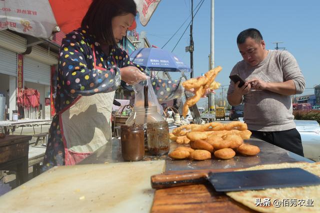 村里开店做什么小吃好赚钱