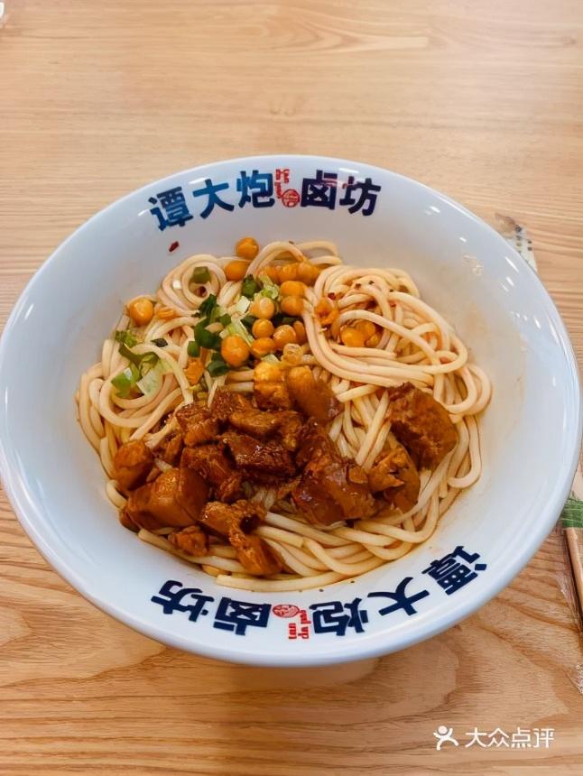 加盟火爆餐饮创业项目，实现财富自由