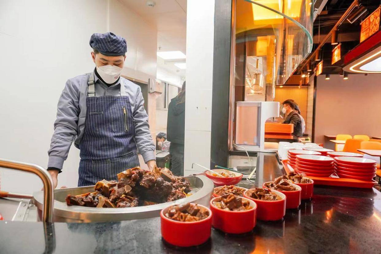 如何加盟一个餐饮项目公司 想做餐饮加盟公司如何下手