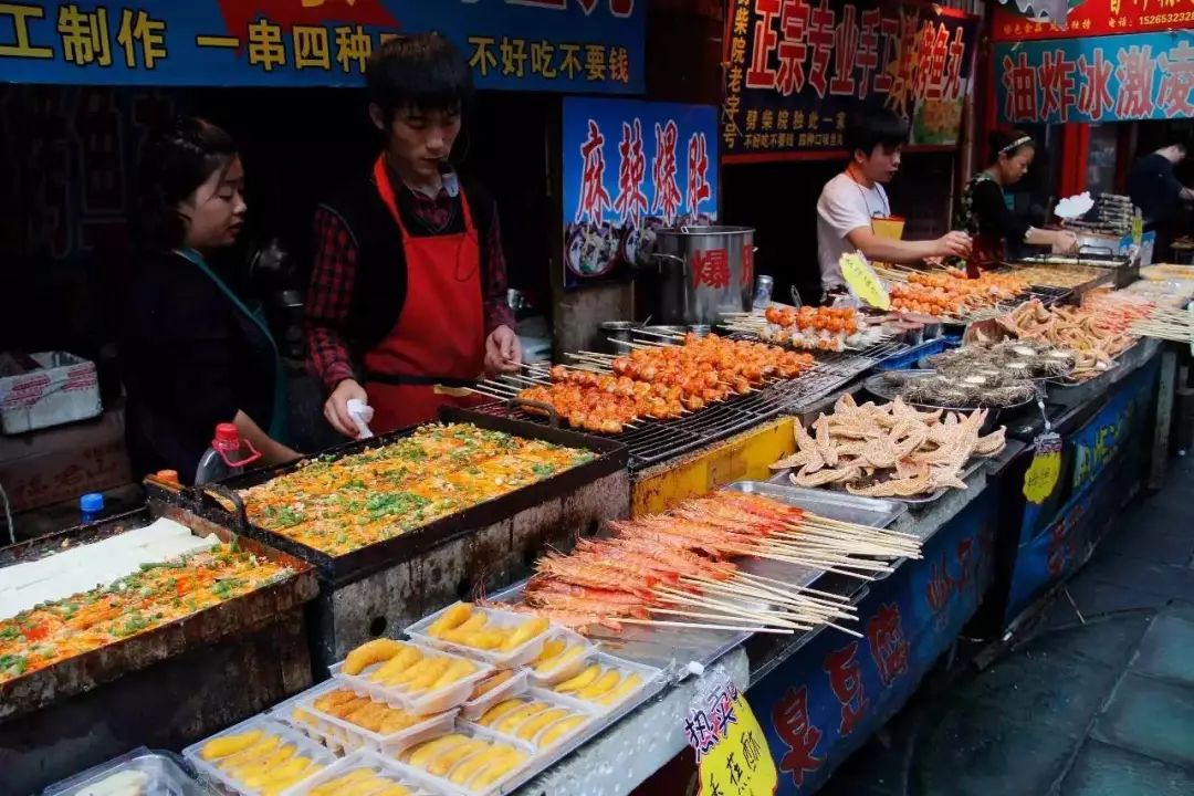 美食街区加盟项目有哪些，从传统小吃街到国际美食城