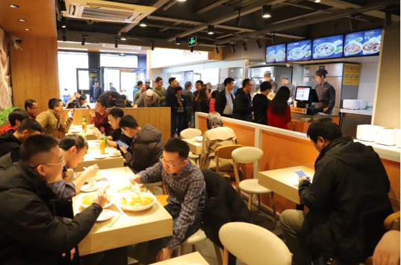 重塑餐饮格局，探索国内餐饮加盟的最佳实践