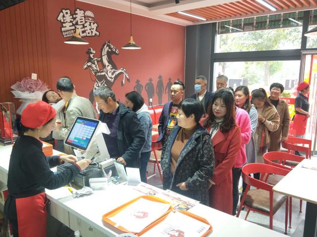 新民餐饮店项目加盟，商机与风险评估