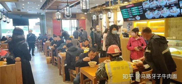 上海餐饮店加盟项目，商机与挑战