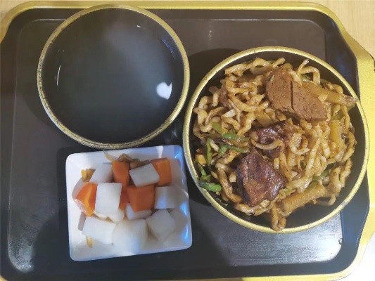 大学食堂焖面项目加盟，探究美食新机遇