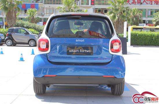 奔驰小型车smart汽车 奔驰小型车 smart汽车