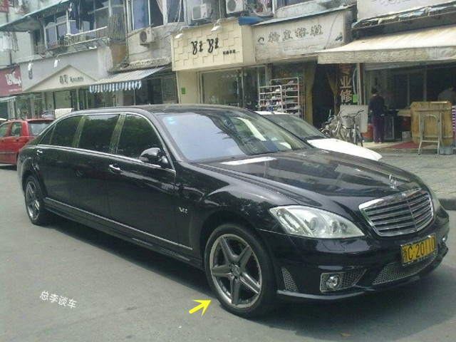 奔驰s600amg 奔驰S600带着马自达婚车队