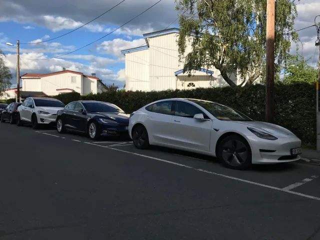 奥迪特斯拉 特斯拉model s