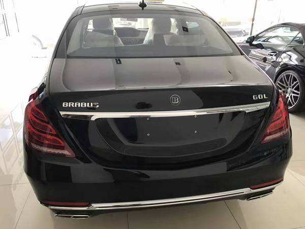 奔驰迈巴赫s600加长版 奔驰迈巴赫s600加长版598米