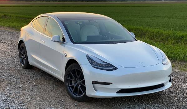 model3标准版首付 model 3最低首付多少