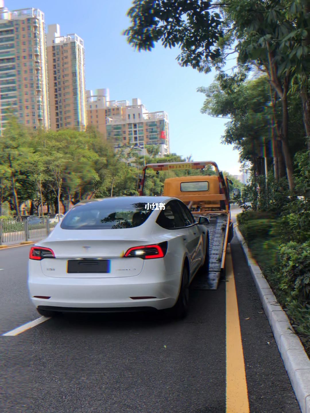 特斯拉model3练车 特斯拉model3车内开门键在哪