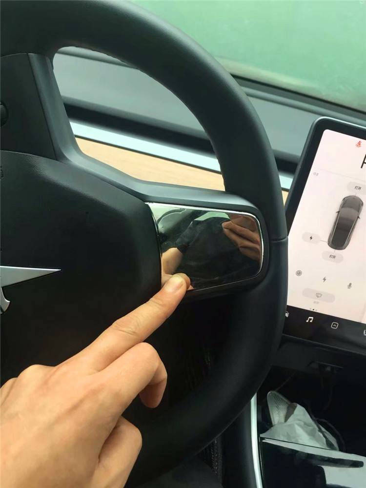 model3手机支架对比 model3哪些配件值得买