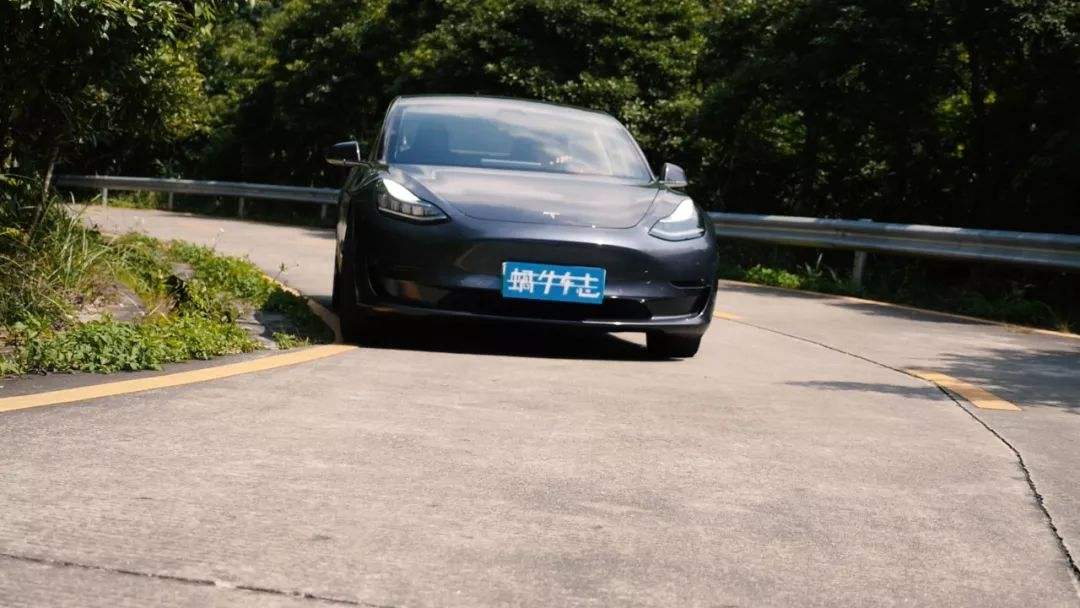 model3挑战者测评 model 3高性能版测评