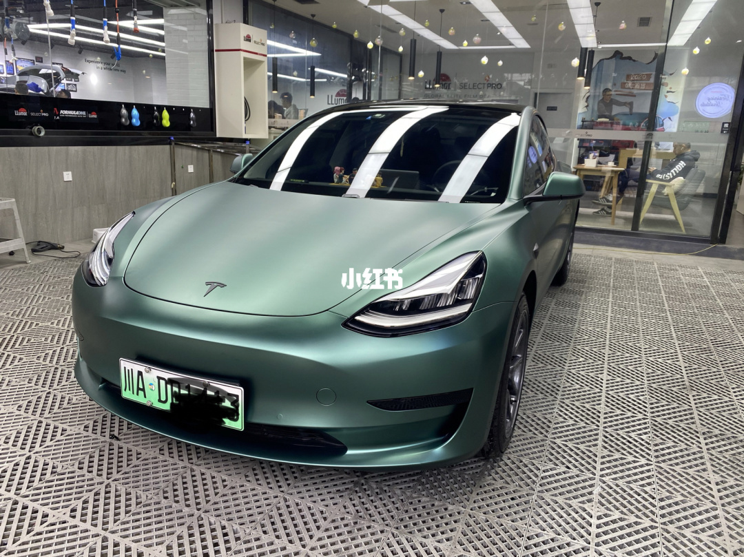 model3超亚冰霜 model3和modely对比图