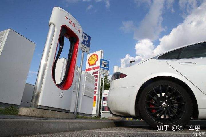 国家电网充model3 国家电网充电桩四档收费标准