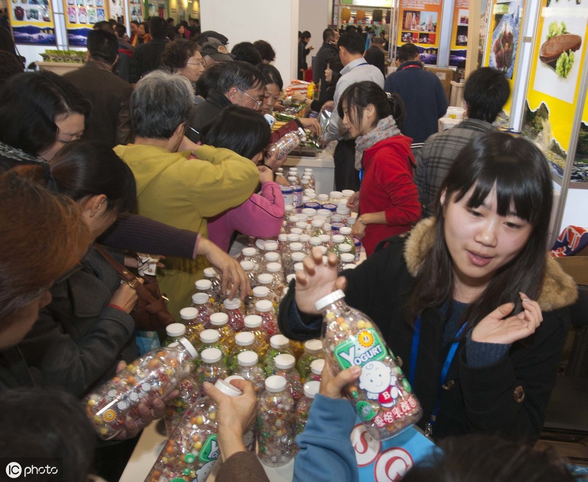 做小本生意好还是做工厂好 自己做小本生意好还是上班好