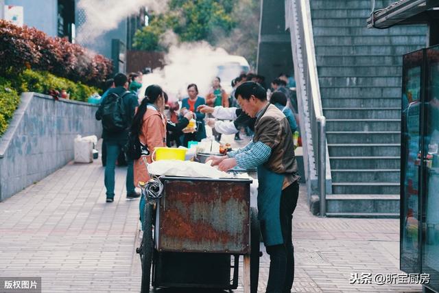 上饶晚上摆摊卖什么好 上饶摆地摊的夜市搬哪了