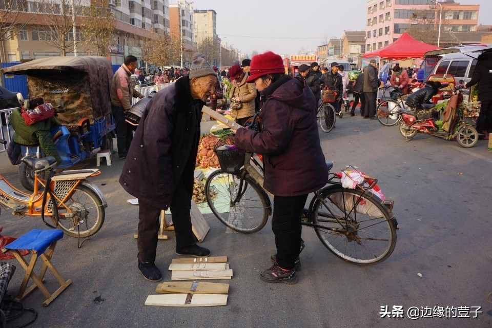 市场里面摆摊卖什么好 市场摆摊卖什么好针对中年人