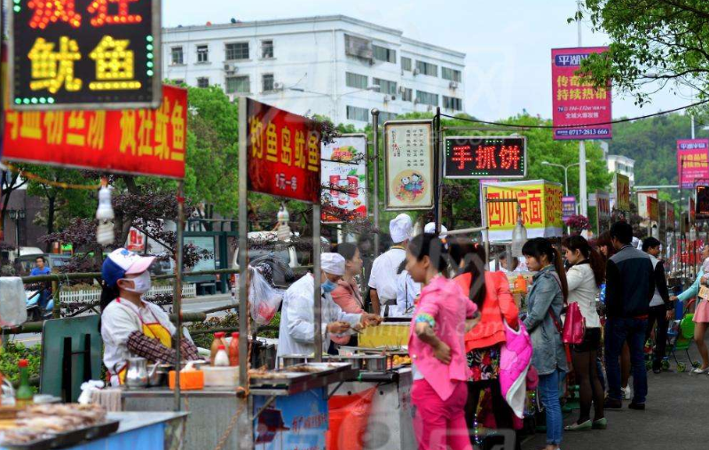 泸县摆摊卖什么好 泸州城区有摆地摊的地方吗