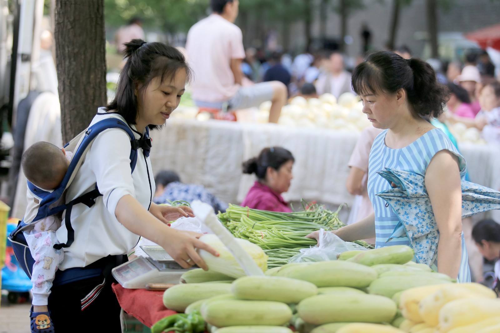 高校附近摆摊卖什么好 在大学附近摆个摊怎么样