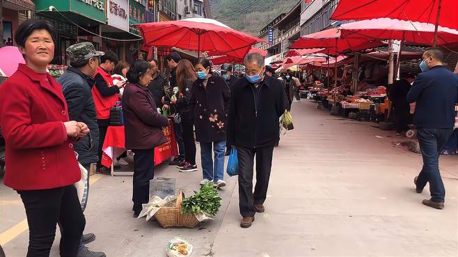 摆摊卖农产品卖什么好一点 农民进城摆摊售农产品合法化