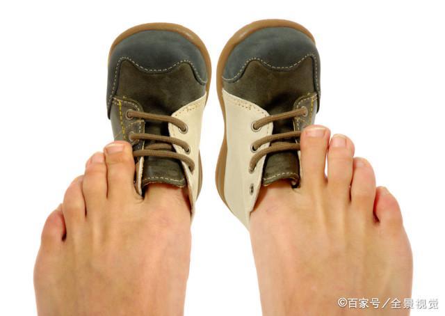 鞋合不合脚的音乐教案(音乐活动大鞋和小鞋的教学反思)